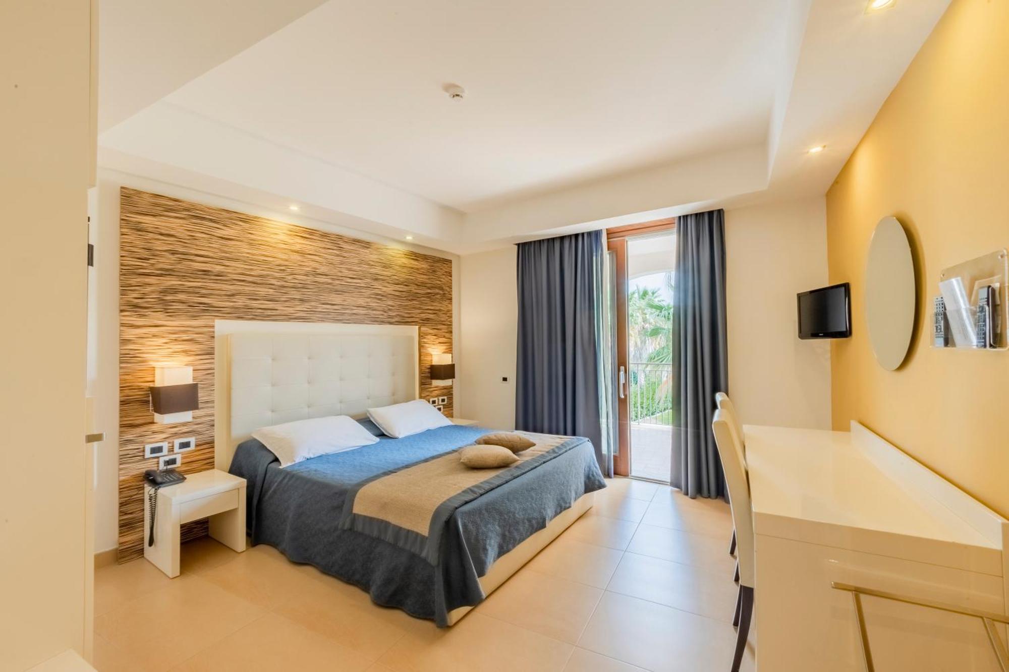 Prince Franklyn Hotel Santa Maria di Castellabate Exterior photo